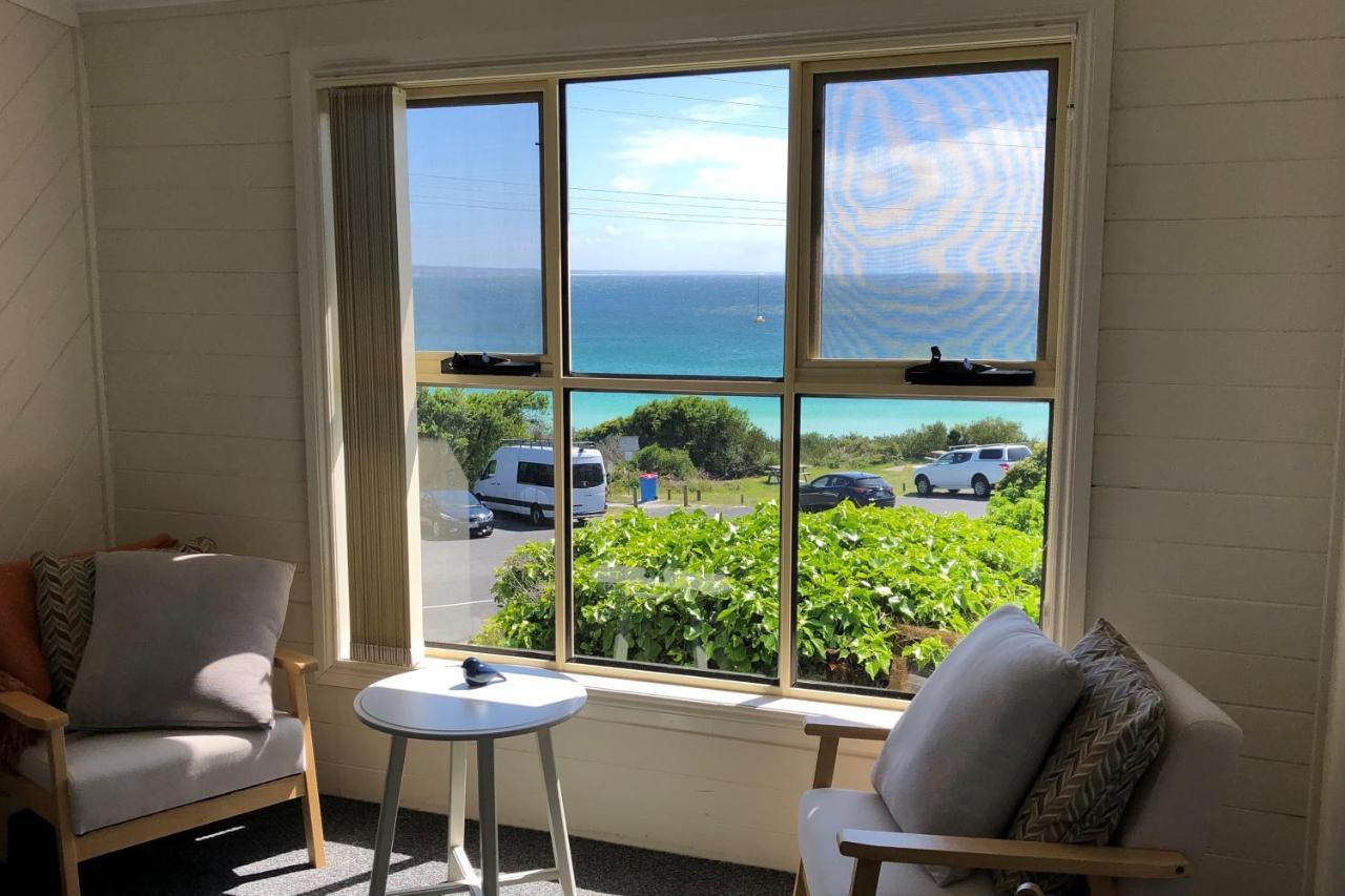 Binalong Beach Cottage Beachfront At Bay Of Fires Next To Restaurant Binalong Bay المظهر الخارجي الصورة