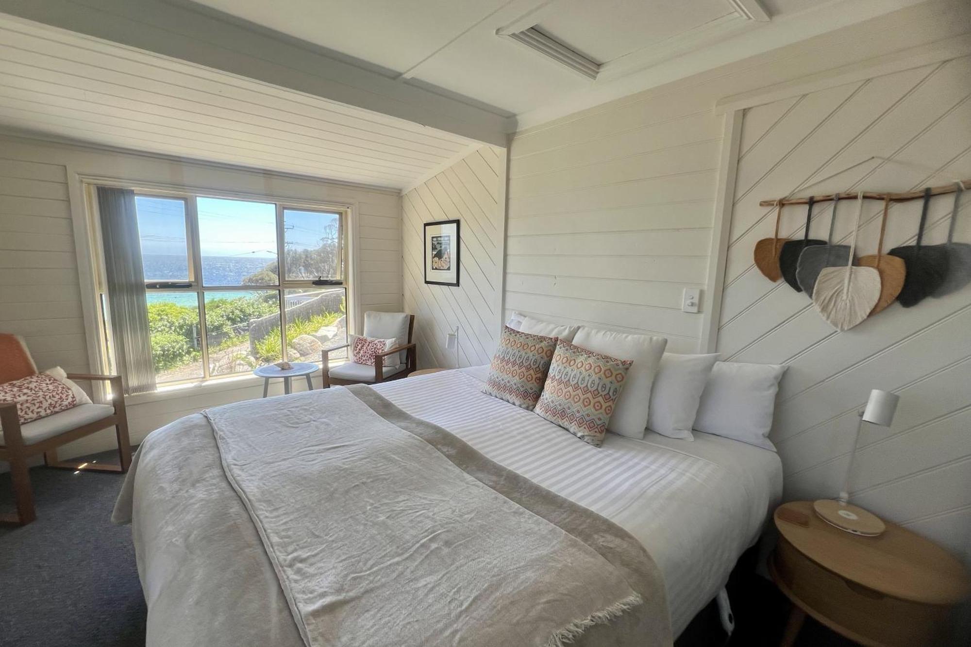 Binalong Beach Cottage Beachfront At Bay Of Fires Next To Restaurant Binalong Bay المظهر الخارجي الصورة