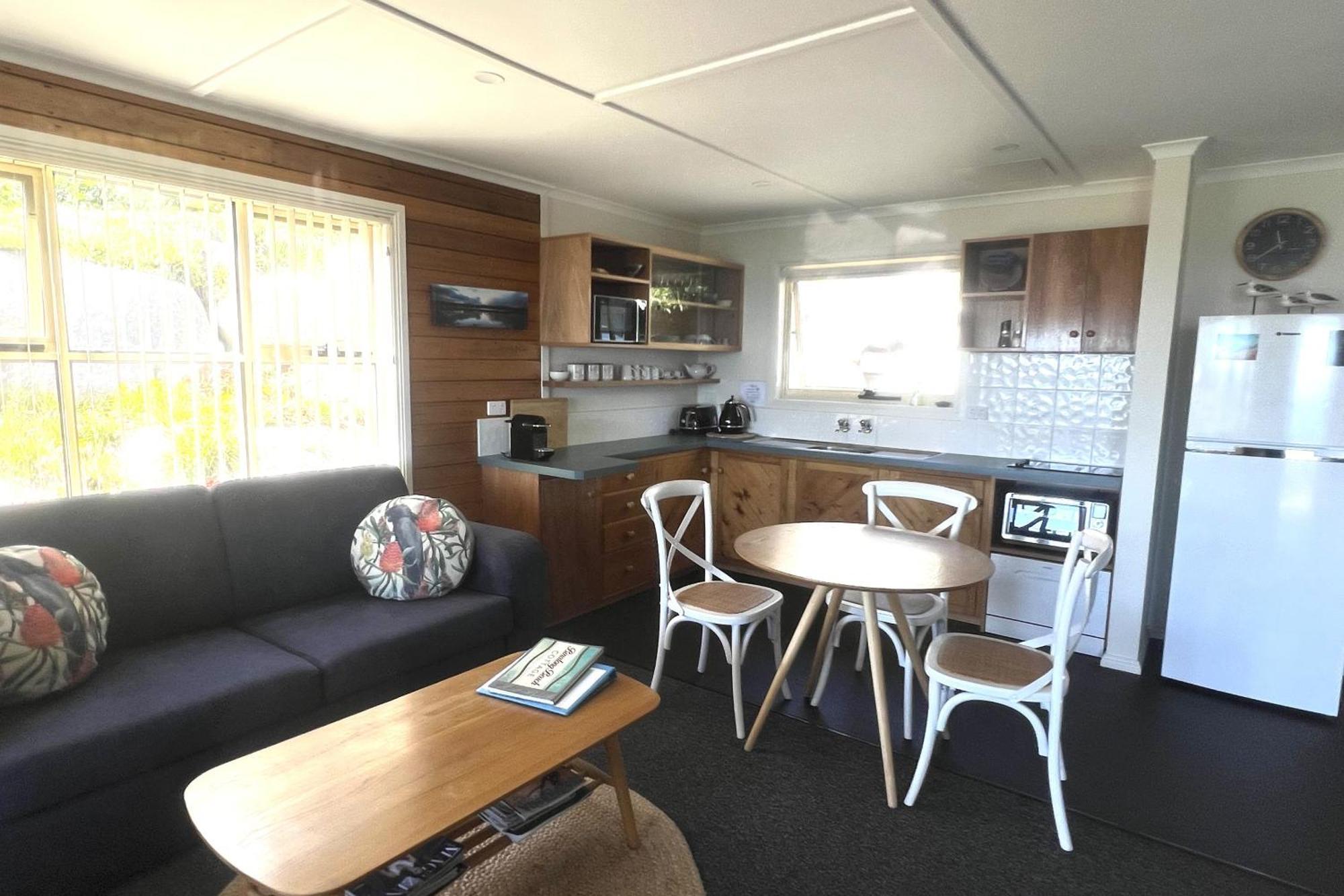 Binalong Beach Cottage Beachfront At Bay Of Fires Next To Restaurant Binalong Bay المظهر الخارجي الصورة